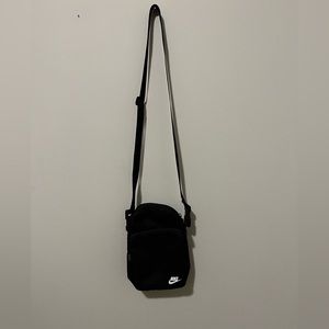 Nike cross body